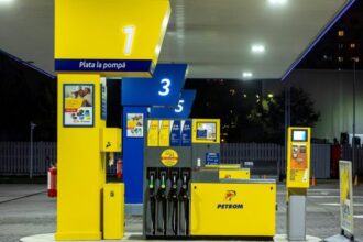 carburantii s au ieftinit in benzinarii cat costa azi benzina si motorina 68ec9444bb6cb