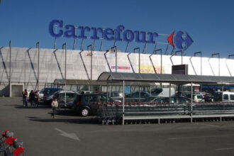 de ce iese carrefour din romania radu georgescu economist este cel mai puternic semnal de avertizare pentru economia romaniei 68ff9aa3ac086