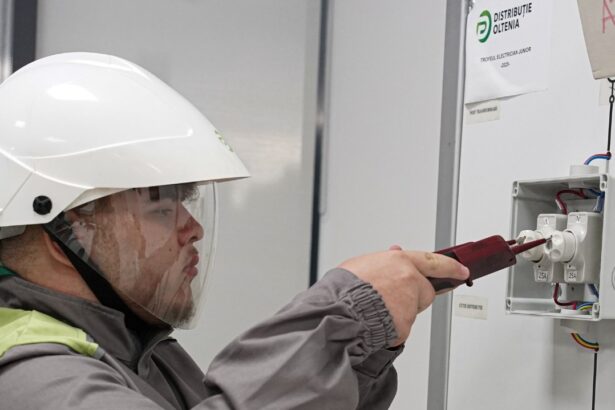 exclusiv macquarie discuta vanzarea distributie energie oltenia au fost negocieri exclusive cu engie dar tranzactia a picat cine ar mai vrea sa cumpere surse 68e4179ca80eb