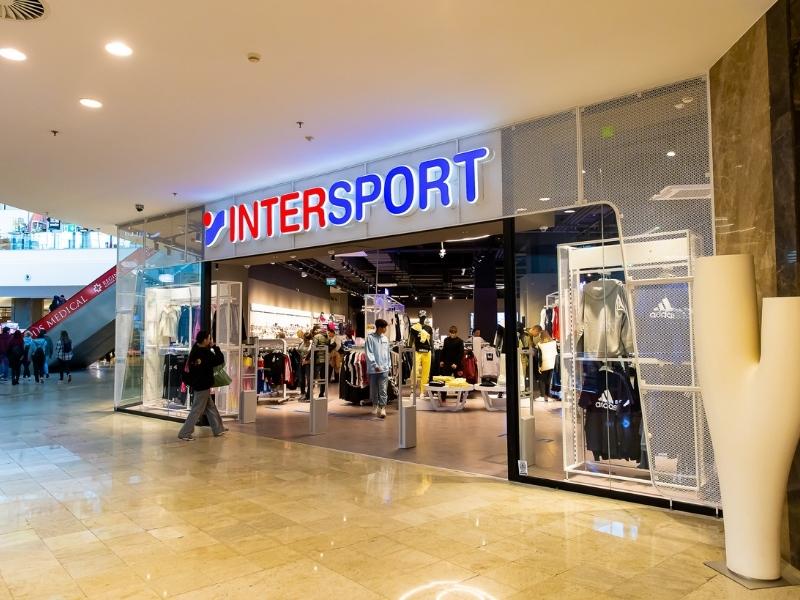 grecii de la fourlis aduc in romania un nou format de magazin intersport profit ro 68e744e724e65