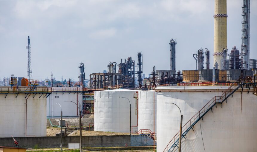 rompetrol isi continua investitiile in modernizarea petromidia compania a finalizat reabilitarea a patru rezervoare pentru combustibili 68ff8a31dc0ce