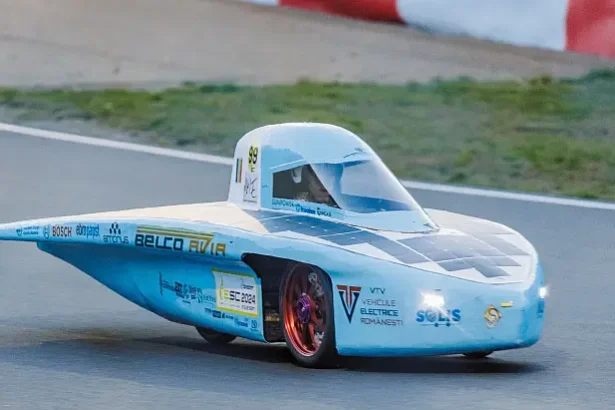 solis conecteaza educatia la nevoile din energie si automotive 68ff0a14ad841