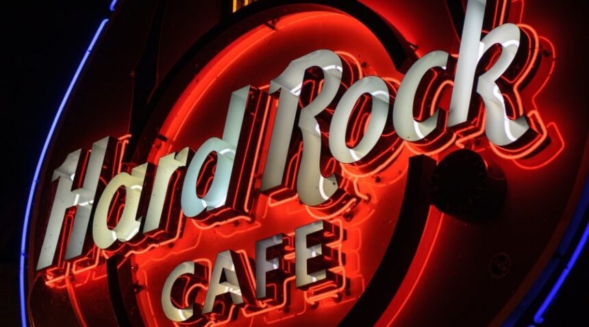 sphera franchise semneaza pentru deschiderea a cinci restaurante hard rock cafe in romania si republica moldova 68ef40a326622