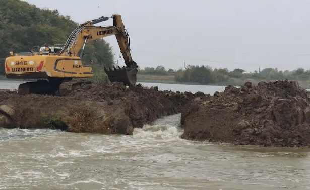 video autostrada bucurestiului a0 umb contra furtunii dezlantuite in zona lacului cernica 68e5358f3e609