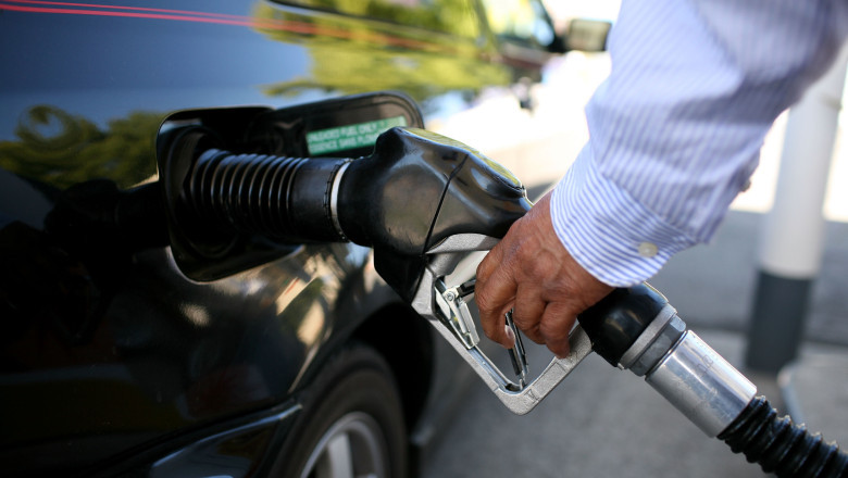 video carburantii continua sa se scumpeasca preturile au crescut de trei ori luna aceasta cand este anuntata o noua majorare 690250640ee30