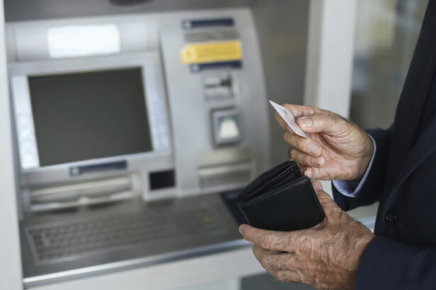 video pensiile din pilonul ii ar putea fi mai mari initiativa legislativa care le ar aduce romanilor un cadou lunar de la angajatori 68de73eb150d8