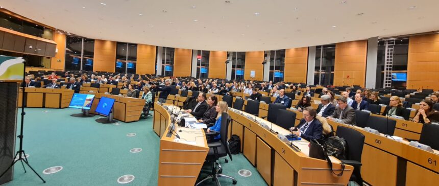 fermele romanesti au pierderi anuale de aproximativ 200 milioane euro din cauza daunatorilor fermierii cer din nou aprobarea ue pentru a folosi tratamente pe baza de neonicotinoide 692581c07563e