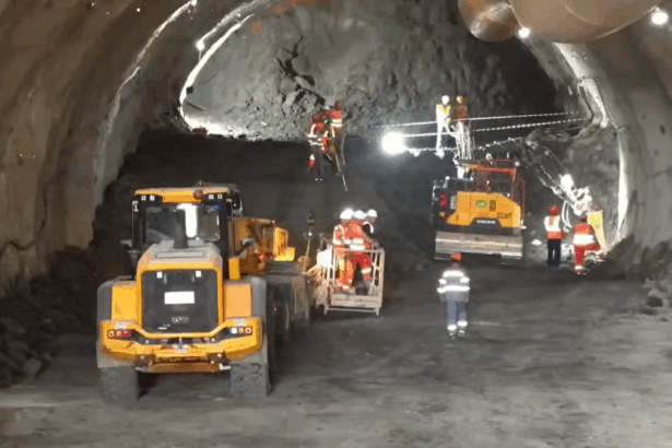 video autostrada a1 lugoj deva a fost strapunsa si a doua galerie din primul tunel al ursilor 6911ec720e828