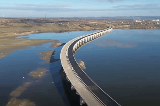video autostrada transilvania constructii erbasu are 550 de muncitori mobilizati pe lotul suplacu de barcau chiribis realizat 63 690de2df6fe54