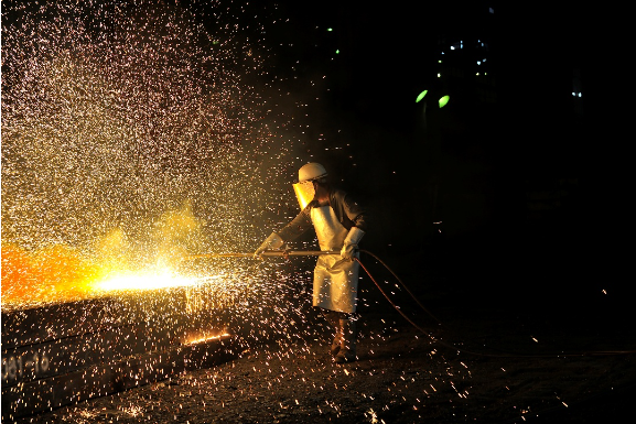 consiliul concurentei a autorizat tranzactia prin care liberty galati intentioneaza sa preia phoenix slag services 69528f563170d