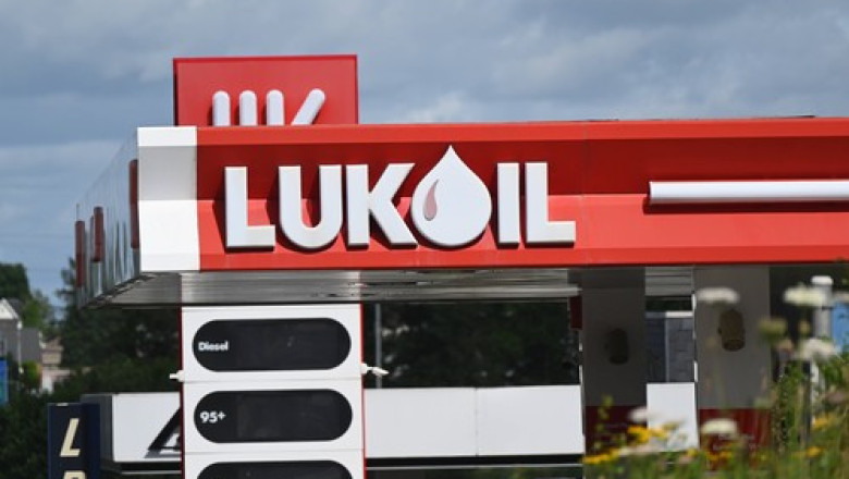 oana toiu benzinariile lukoil pot functiona legal pana in aprilie 2026 69328b4a76d9b