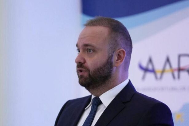 planuri de extindere la aeroportul otopeni va fi construita si o autogara 694bee8ca1394