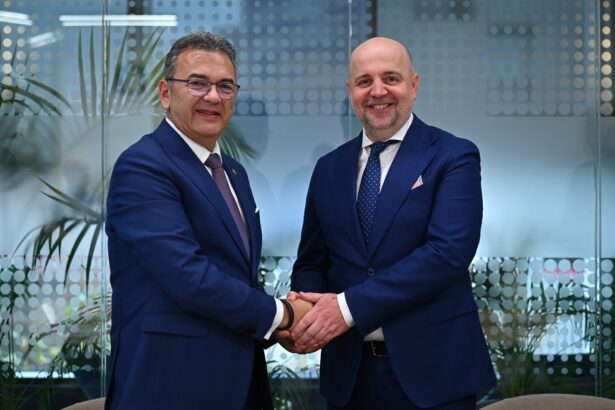 premiera in asigurari allianz tiriac preia campion broker intermediar de top 10 confirmare 694ea5e9500f3