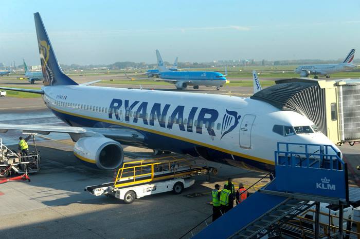 ryanair amenda de 255 milioane de euro in italia pentru abuz in relatiile cu agentiile de turism 694a7085bbbca