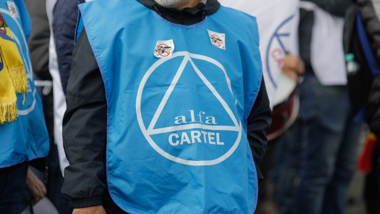 video protest la palatul cotroceni sindicalisti din patru confederatii cer medierea presedintiei in contextul politicilor de austeritate 6943caecf251c