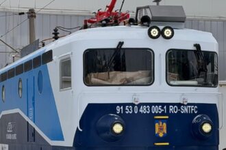 a cincea locomotiva electrica modernizata la brasov prin pnrr gata sa intre in teste 6964e61639880