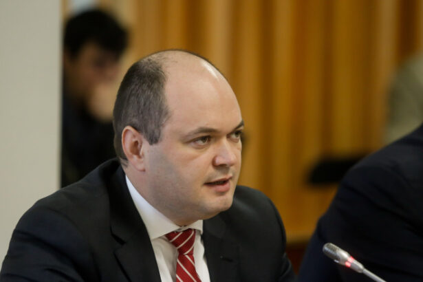 exclusiv ce se intampla cu bugetul daca reforma pensiilor speciale nu trece de ccr ionut dumitru sa tolerezi asta e de domeniul absurdului 695bb98ebe309