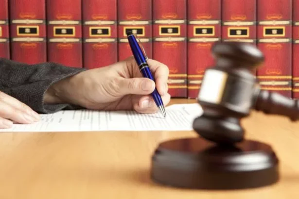 peste o suta de angajati ai anre cer suspendarea actelor privind reorganizarea institutiei 6971e827bc340