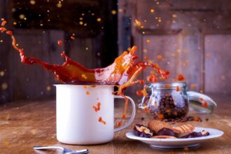 razboiul cafenelelor a izbucnit in romania acuzatii de evaziune fiscala pentru ca unii patroni vand cafeaua cu tva redus de 11 iar altii de 21 695b9af6155f1