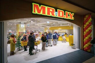 un nou lant de magazine cu preturi mici vine in romania mr diy a inceput angajarile 696c265b80e33