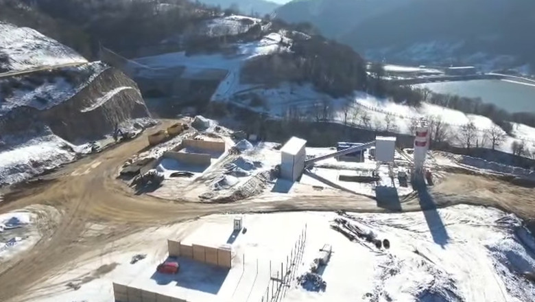 video lucrarile pe a1 sibiu pitesti avanseaza si pe timp de iarna seful cnair sapaturile in versant nu sunt impiedicate de vreme 696294f6ef51a