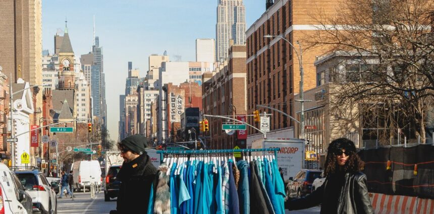 vinted cel mai mare second hand online din europa prezent si in romania a intrat pe piata din sua 69724e00a9679