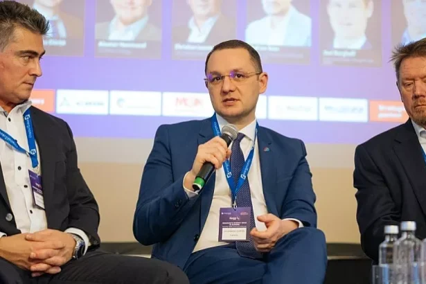 chirita electrica vom mai emite obligatiuni in valoare de 1 miliard de euro in acest an viteza este mai importanta decat orice altceva 6992c74b8693e