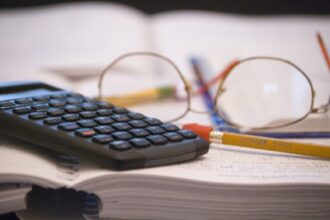 deficitul bugetar al romaniei ar putea ramane sub 6 din pib in 2026 economist jp morgan 698191c65975c