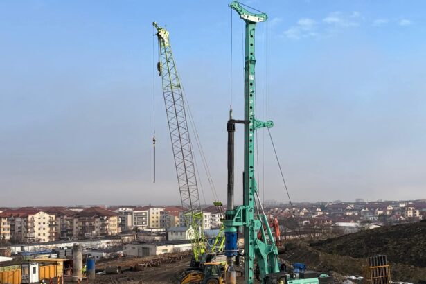 foto metroul de cluj uriasul verde adus in santier care poate ridica 100 de tone 698ca40ca8ef5