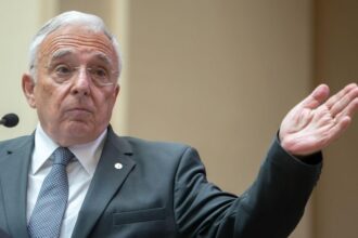 mugur isarescu daca cresterea economica inseamna din nou facilitati fiscale pe 10 20 de ani eu personal nu o sustin 6995cd73c3241