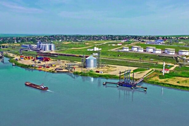 statul roman cumpara singurul port la dunare al republicii moldova berd anunta ca va finaliza vanzarea portului giurgiulesti catre cn apm s a constanta 698df33358c8f