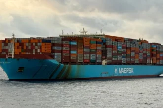 armatorul danez maersk anunta suspendarea tranzitului maritim prin stramtoarea ormuz 69a455c197bde