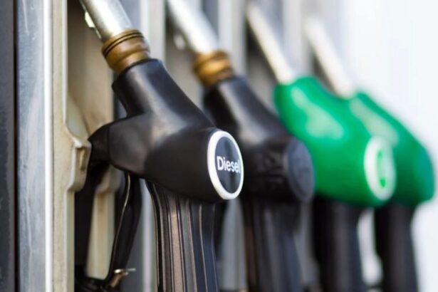 carburantii s au scumpit din nou azi in benzinarii pentru a 16 a oara in aceasta luna oug de scadere a preturilor asteptata azi 69c4c3730636a