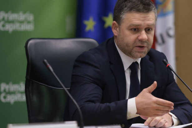 ciucu a anuntat restructurari la primaria capitalei sute de posturi vizate si economii de aproape 28 de milioane de lei 69c501f9b4b15