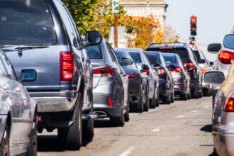 criza petrolului agentia internationala pentru energie le cere oamenilor sa lucreze de acasa si sa calatoreasca mai putin cu avionul 69bd2bc560582