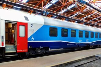 foto al 30 lea vagon de calatori modernizat de electroputere vfu pascani prin pnrr urmeaza sa fie predat cfr calatori 69b2eb4eb8c6e