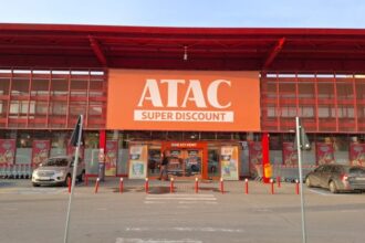 foto se deschide magazinul atac din drumul taberei acolo unde a functionat unul dintre cele mai vechi supermarketuri din bucuresti ce este nou la atac 69a91d1e5b811