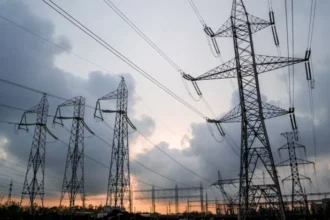 guvernul pregateste simplificarea autorizarii investitiilor in retele 69b1859fcd122