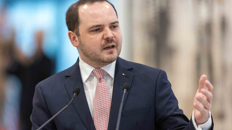 raman fara bani pentru ambulante voi cere rectificare de buget rogobete cere solutii urgente pentru carburanti 69cb478a8fb8b