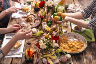 video consultant financiar despre costurile de paste bugetul pentru o familie ajunge la 800 1 000 de lei dupa sarbatori vedem impactul 69d91381e3ded